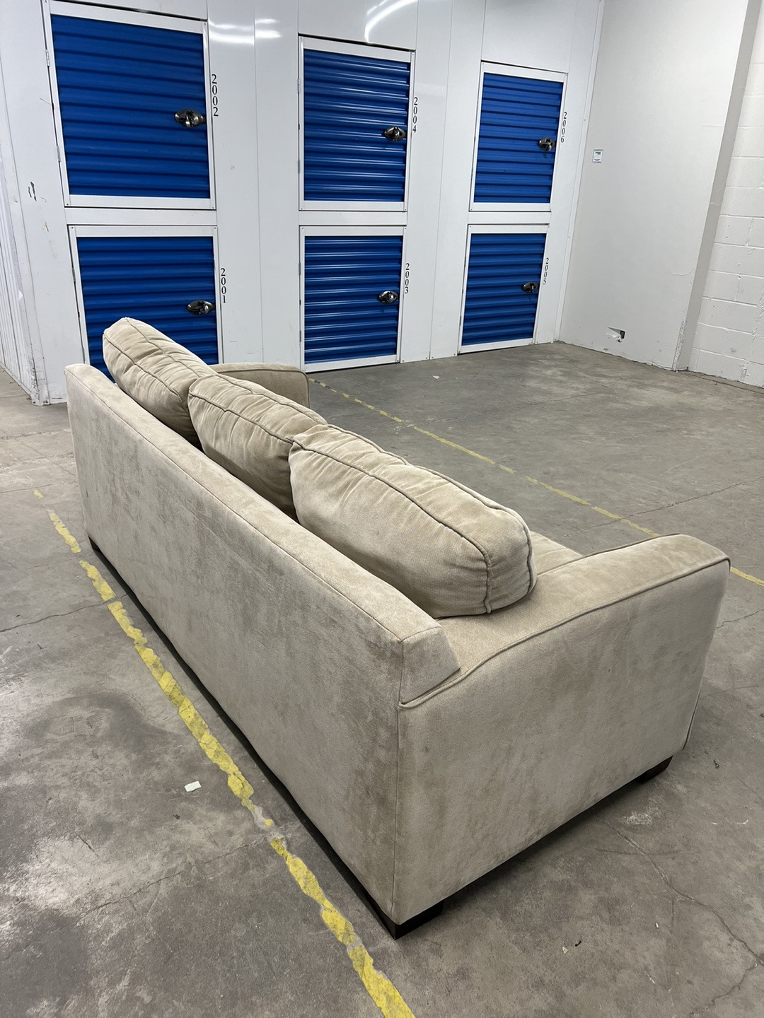 Modern Beige Couch / Sofa - FREE DELIVERY! - photo 5