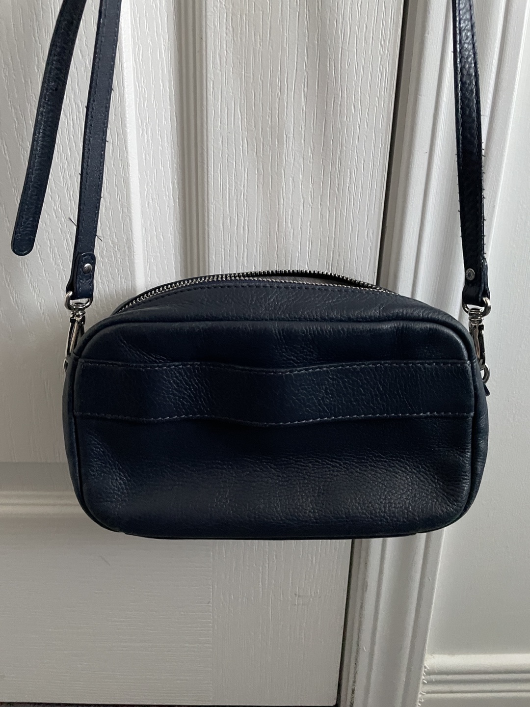 DANIER Leather navy Camera Bag #freecycle - photo 2