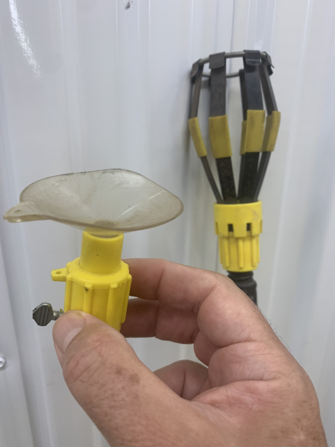 Light bulb changer - photo 2