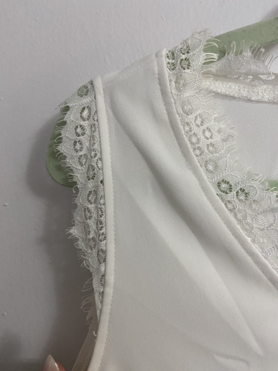 White Lace Detail Tank Top image indicator(4)