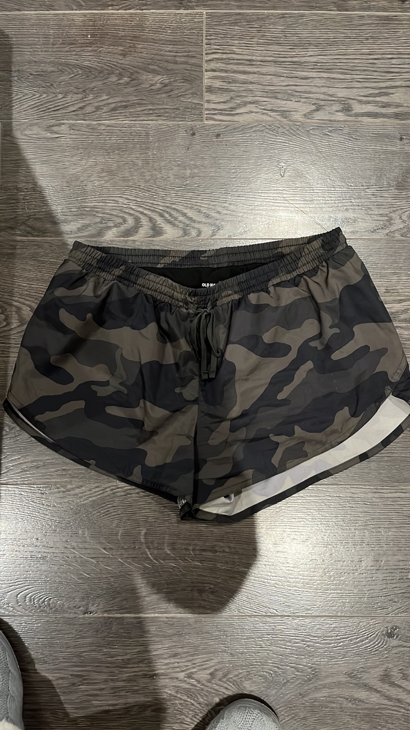 Old Navy running shorts thumbnail
