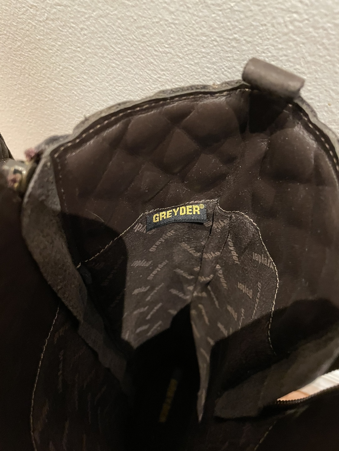 Women Leather Brand New Boots Size 7 image indicator(5)