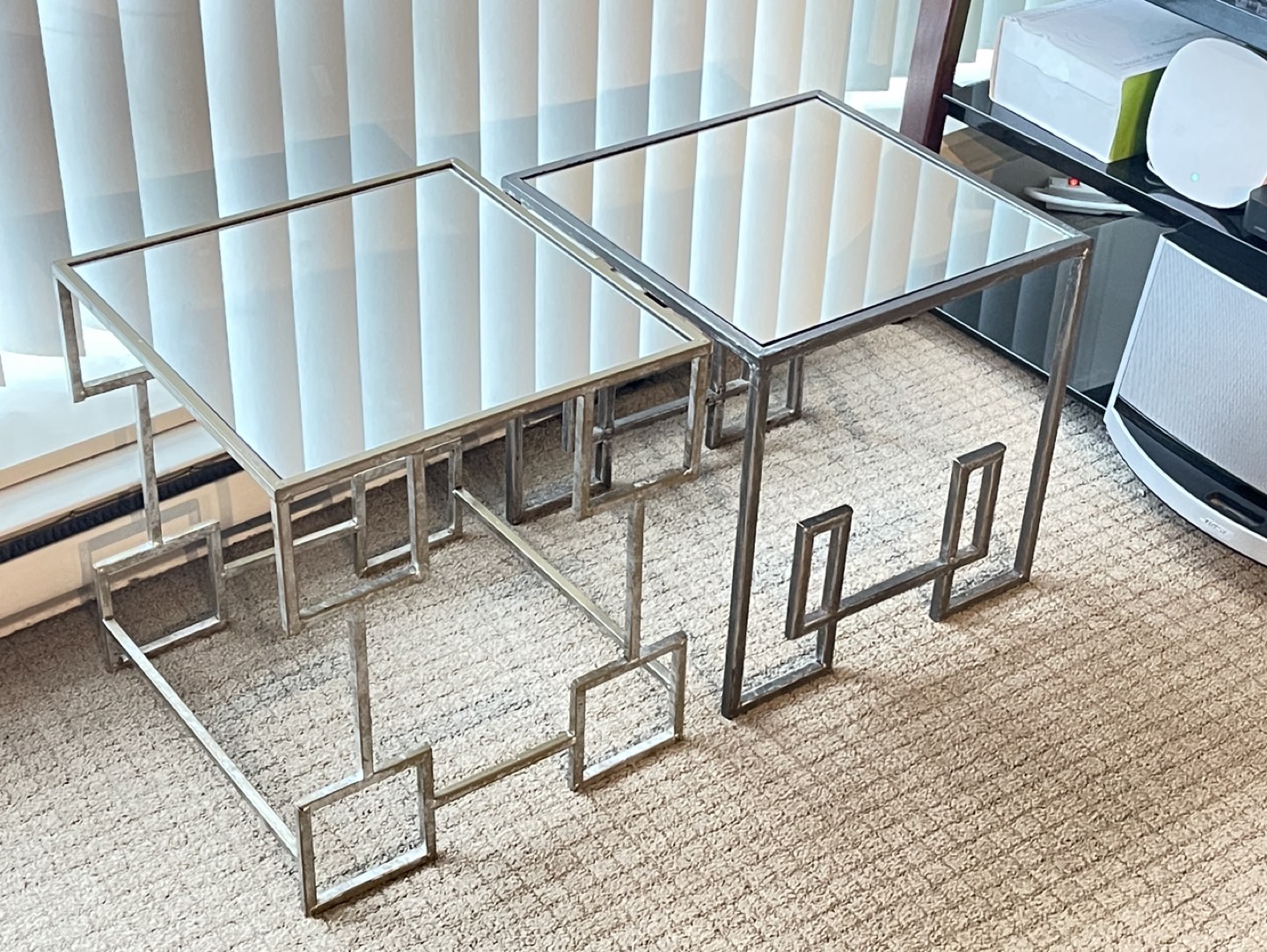 2 Mirrored Top Coffee Tables