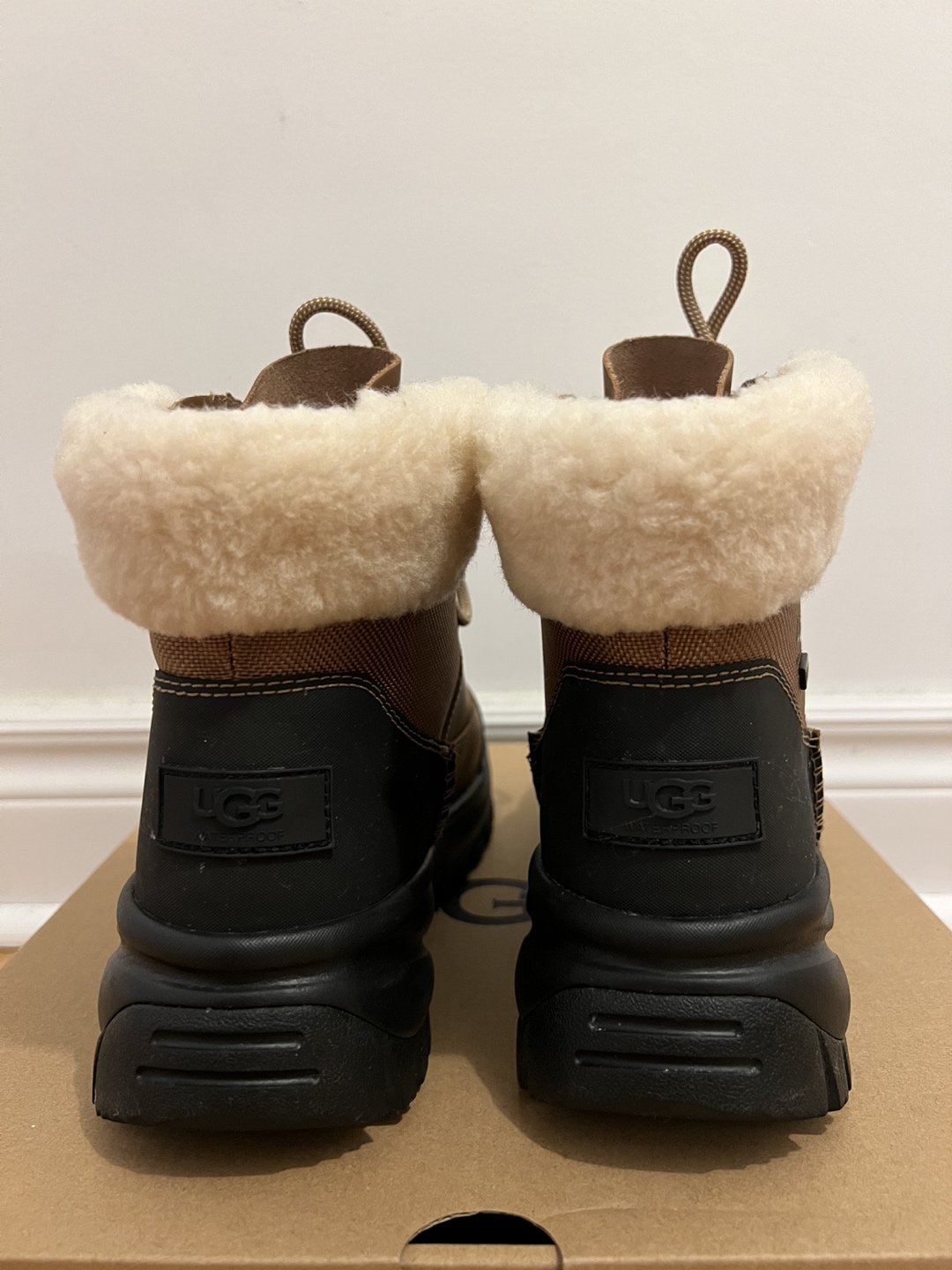 UGG boots for women (size 8) - photo 4