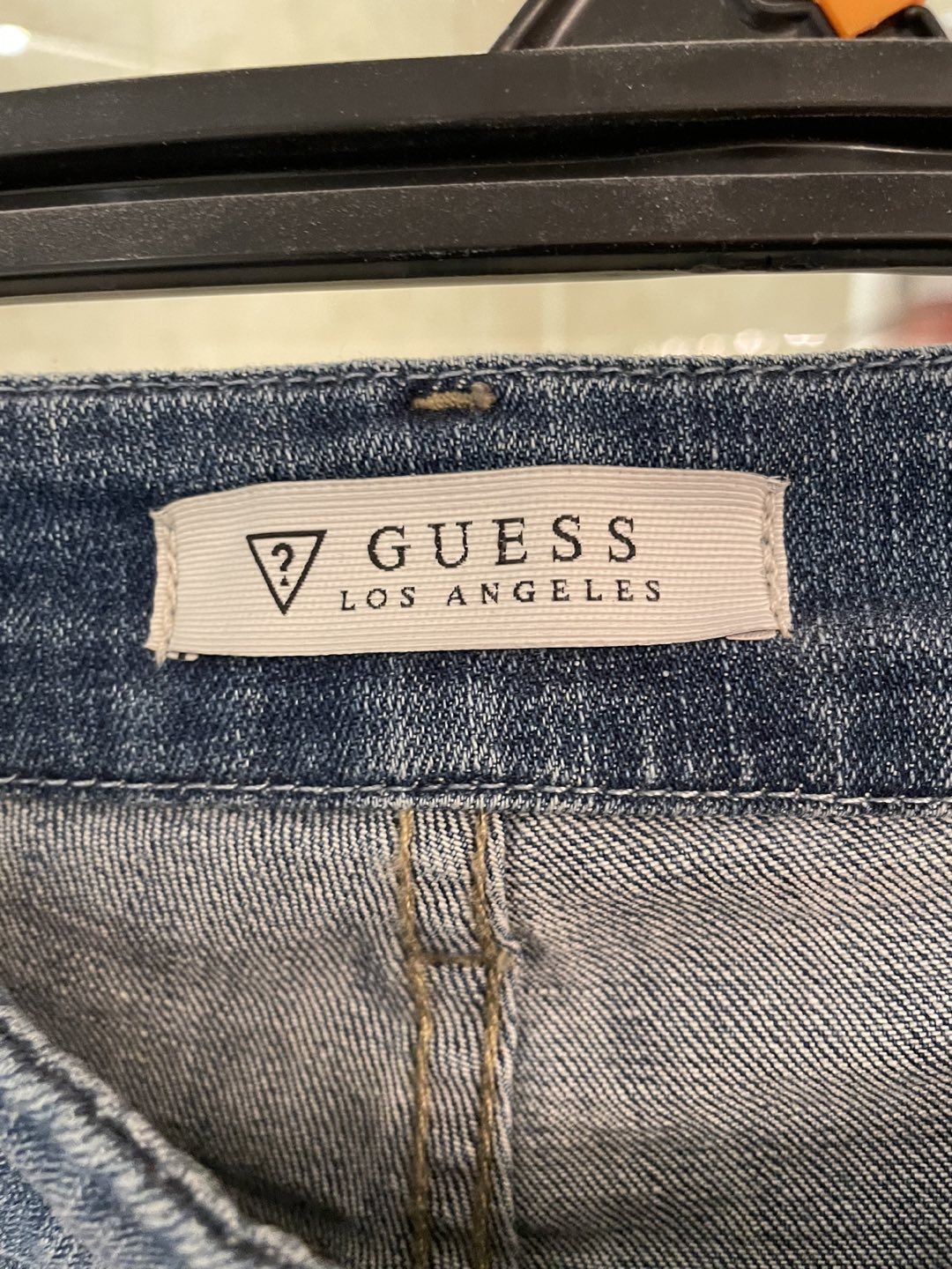 Guess jeans image indicator(2)