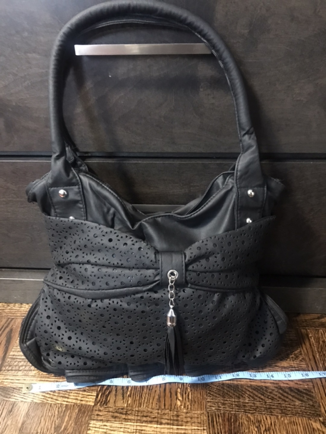 Assorted Purses (2 styles) image indicator(8)