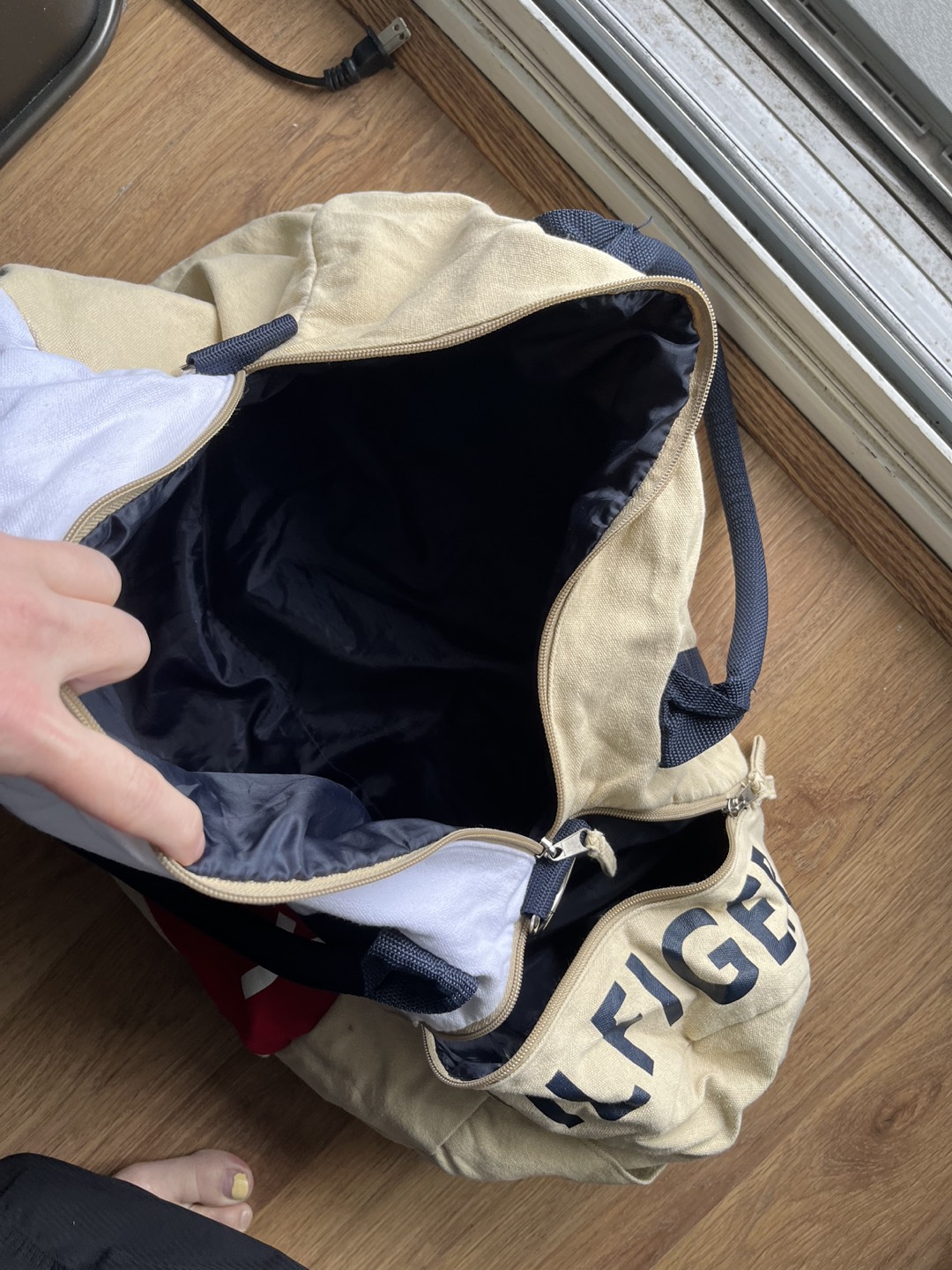 Tommy Hilfiger duffel bag - photo 4