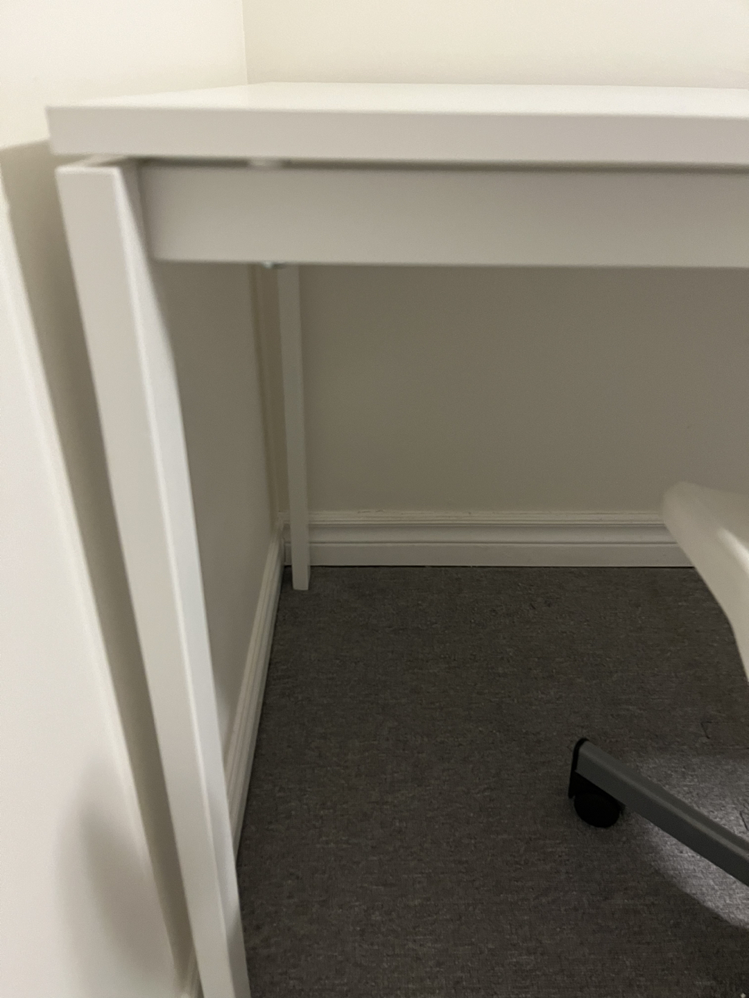 Ikea desk/table and chair with wire drawer unit - photo 3