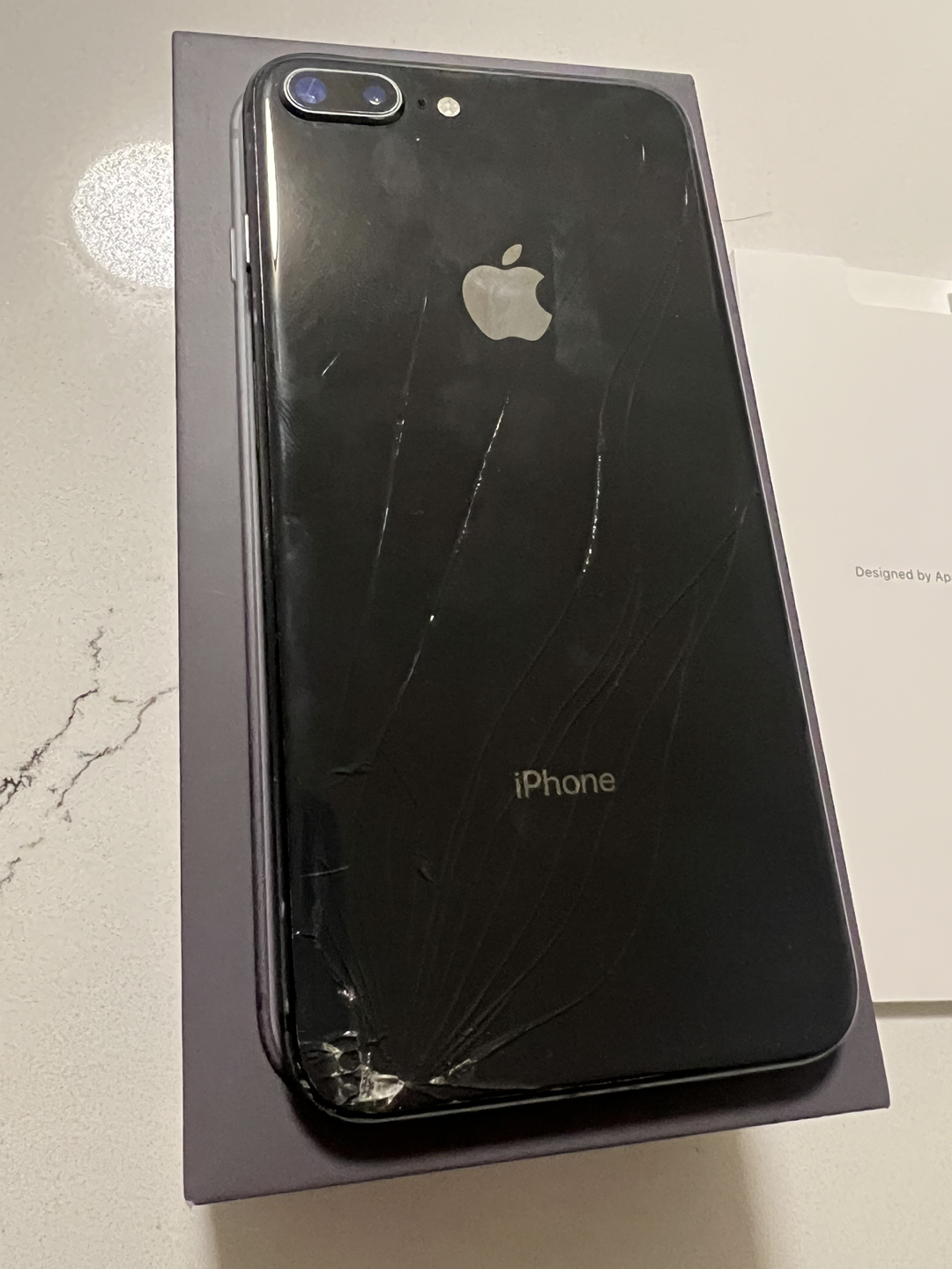 iPhone 8 Plus - photo 2