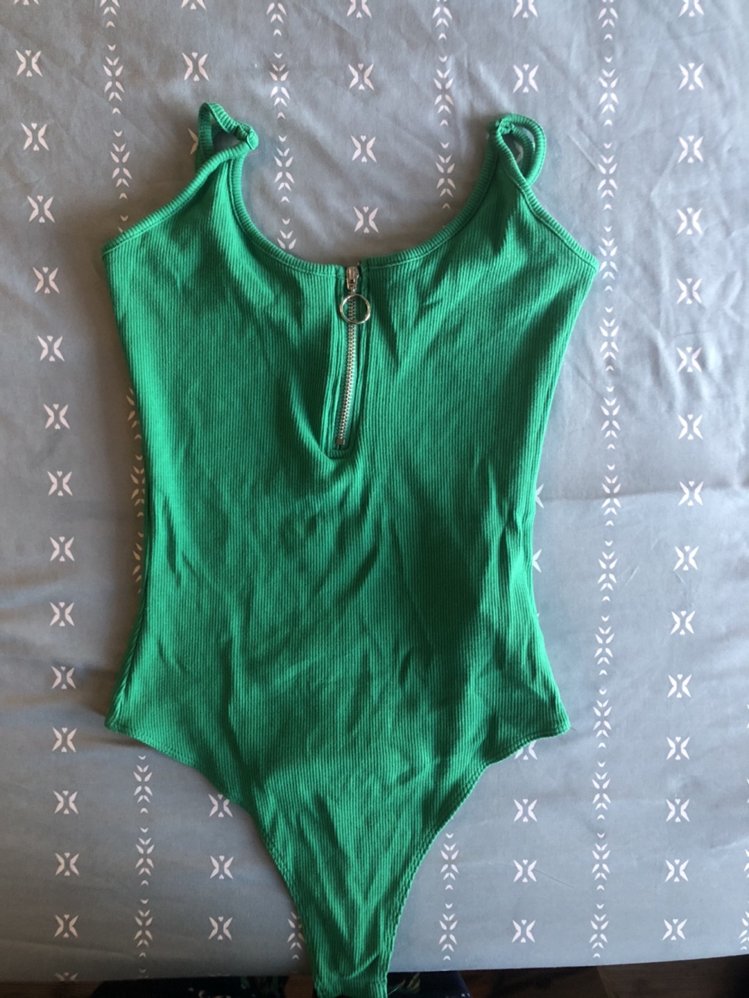 Green Bodysuit with zipper details thumbnail