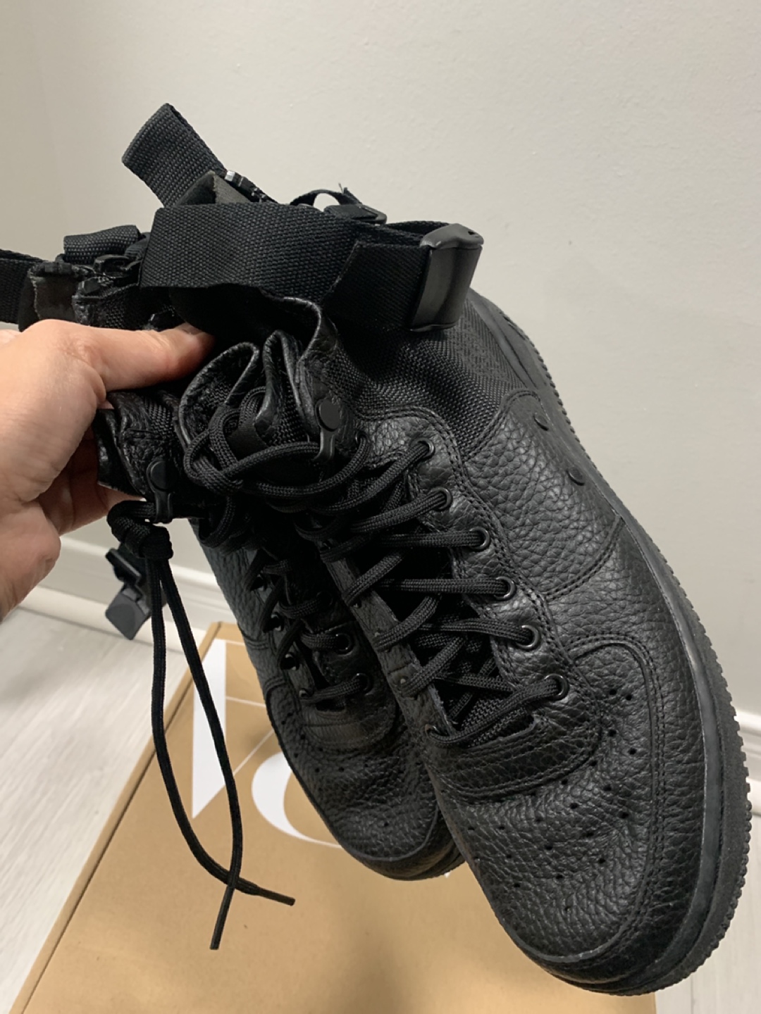 Black Air Force ones - photo 3