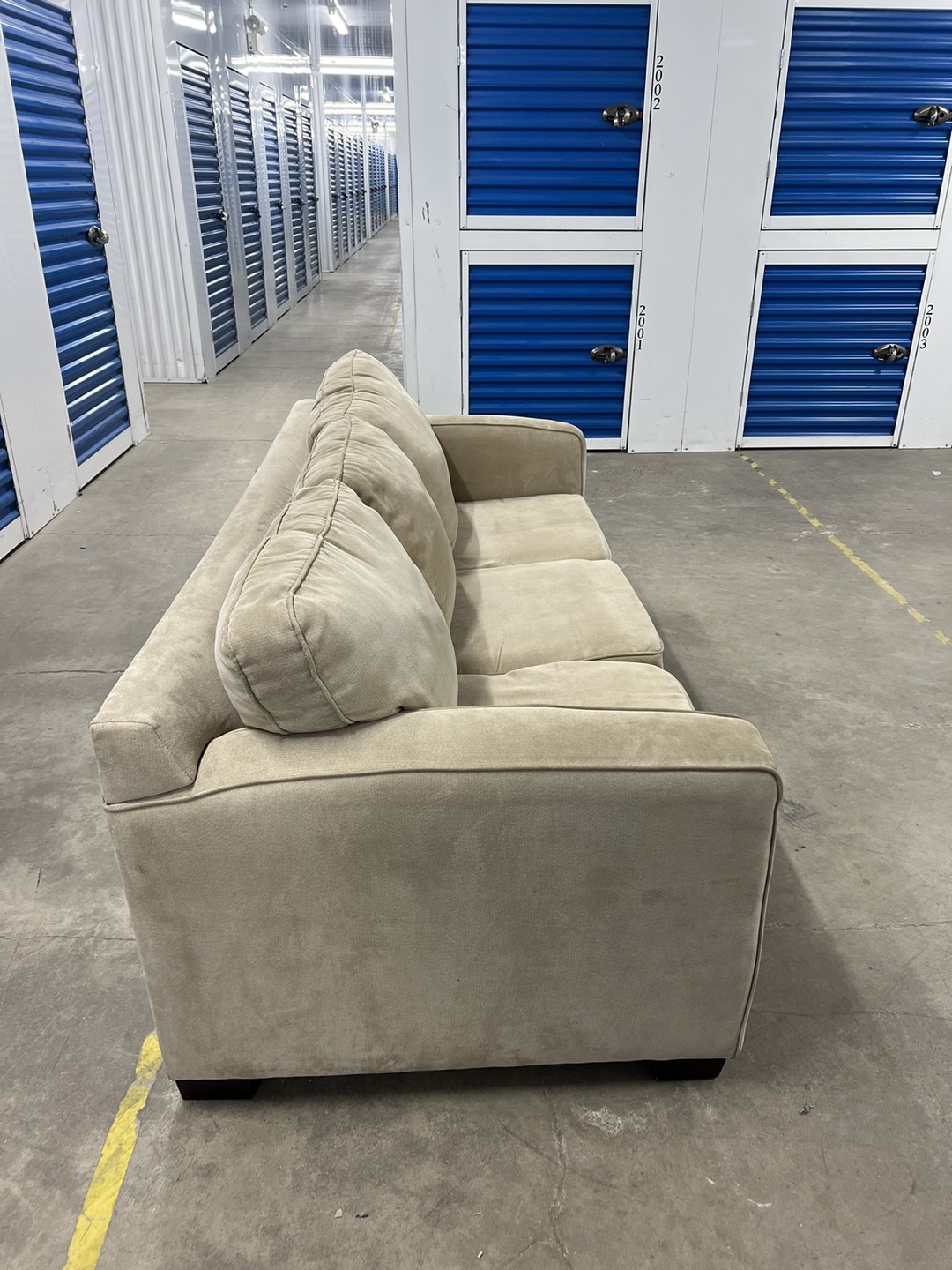 Modern Beige Couch / Sofa - FREE DELIVERY! - photo 4