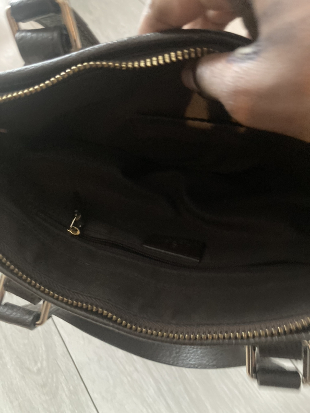 Real Gucci hand bag - photo 2