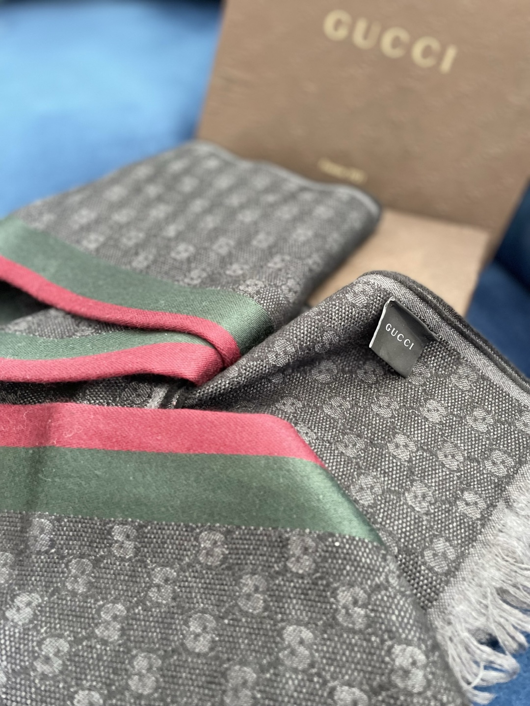 Authentic Gucci scarf unisex with box image indicator(3)