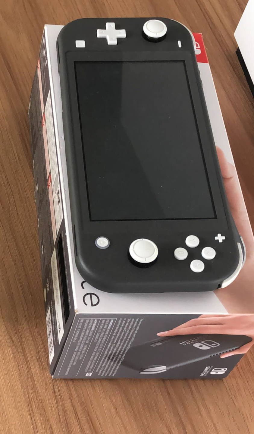 Nintendo Switch Lite - photo 3