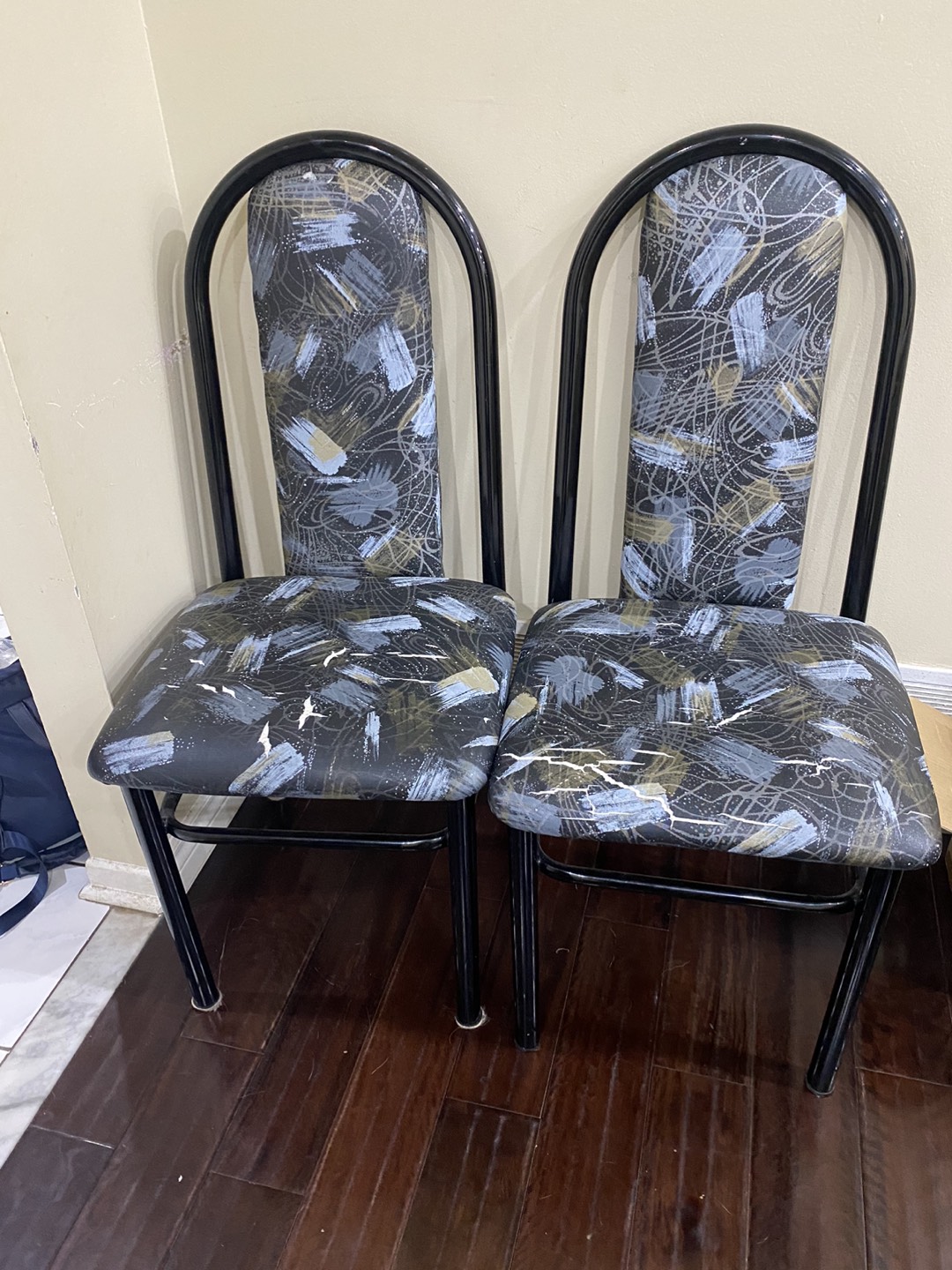 dining table, microwave stand, 3 chairs - photo 3