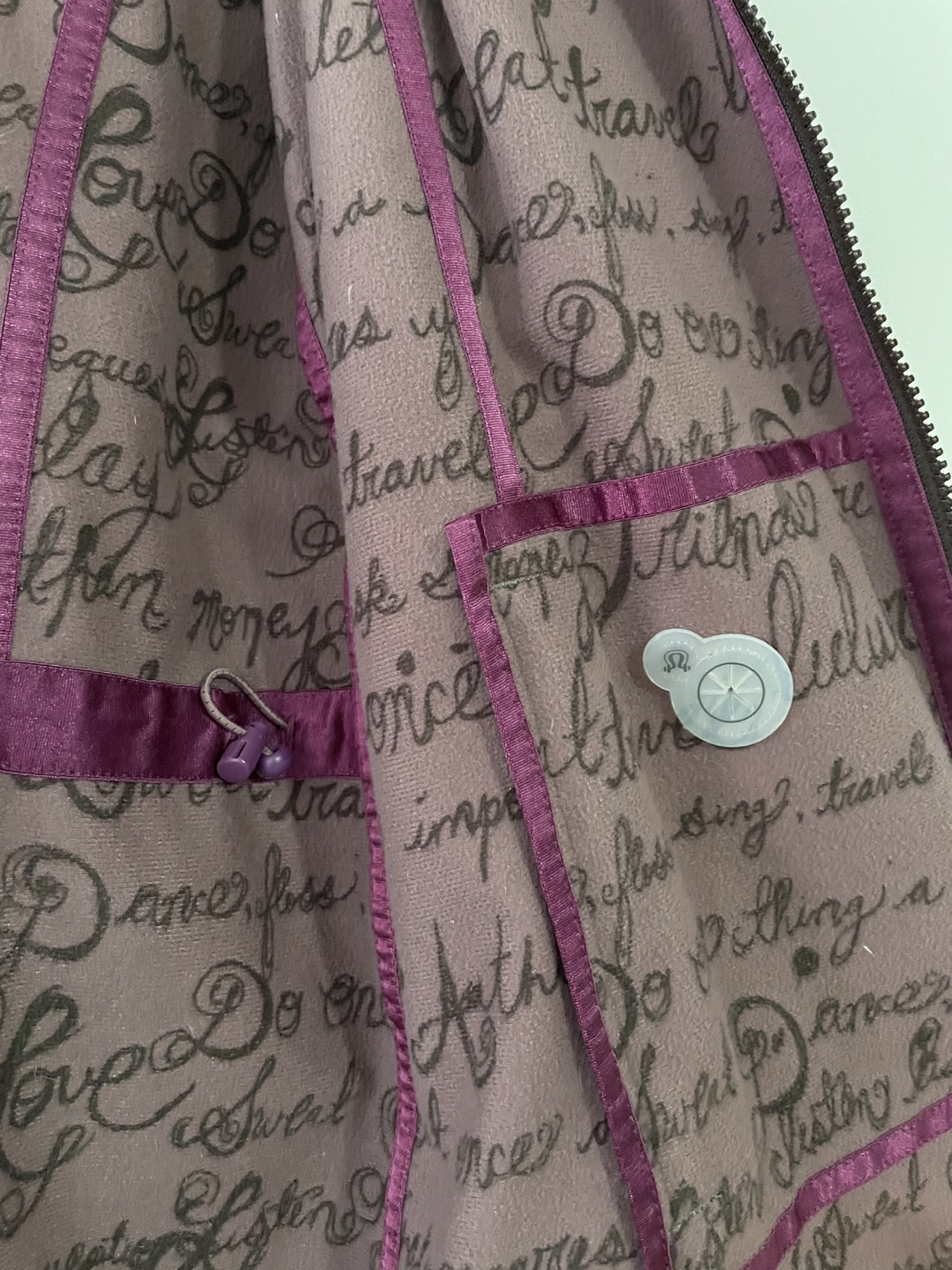 Lululemon Jacket image indicator(3)