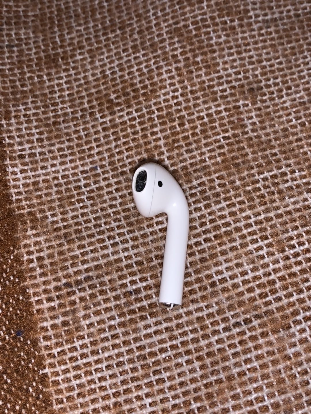 AirPod thumbnail