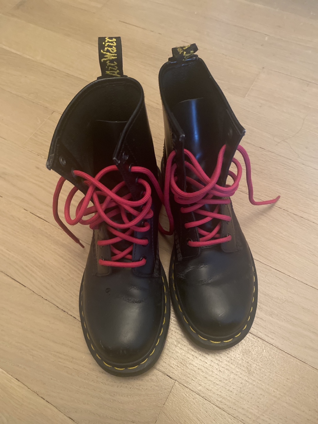 Women’s Dr. Marten’a thumbnail