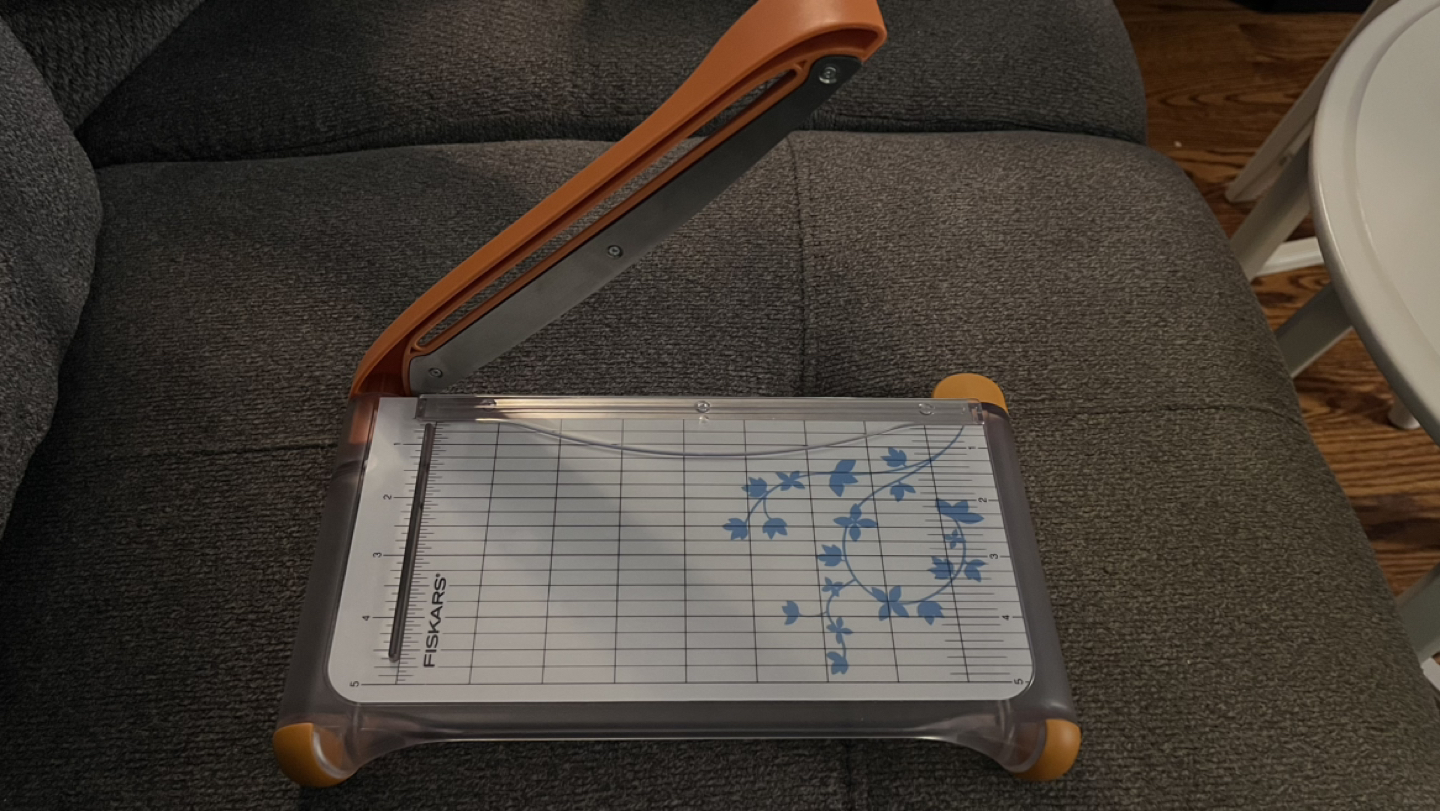Paper cutter thumbnail