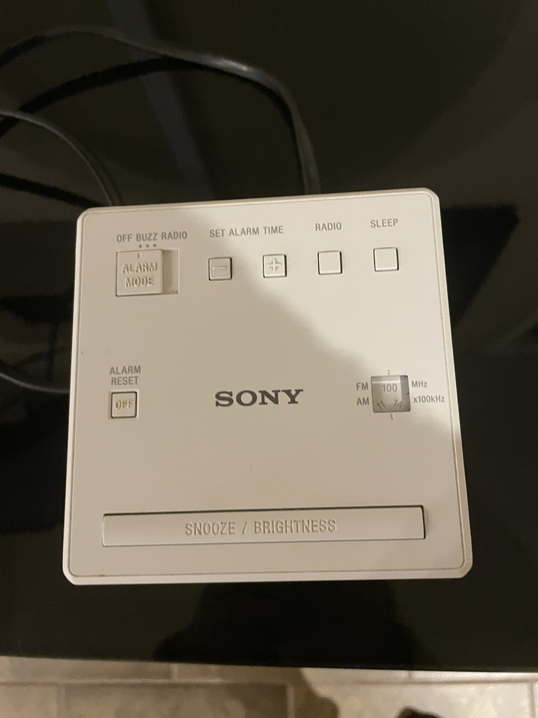 Sony radio/alarm clock image indicator(2)