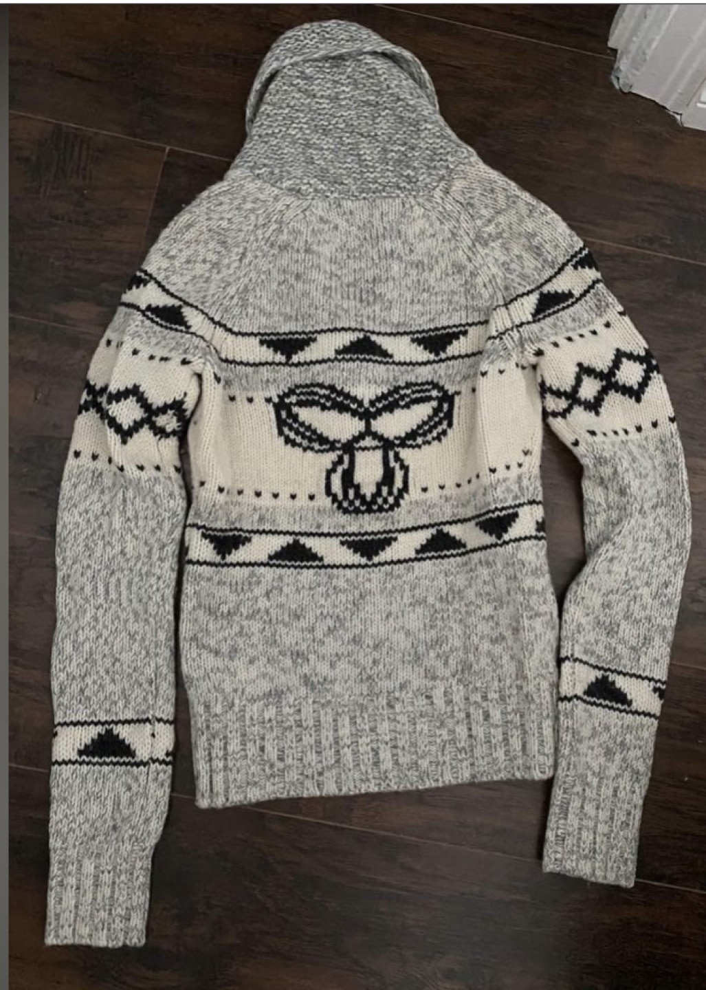 Aritzia sweater size XS image indicator(4)