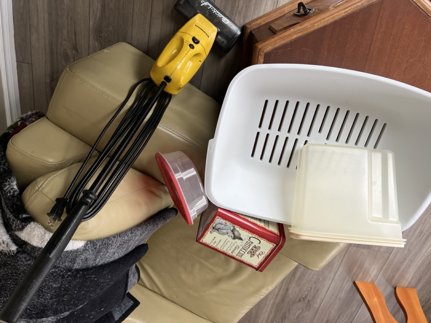 Vacuum stick and more with delivery - photo 3
