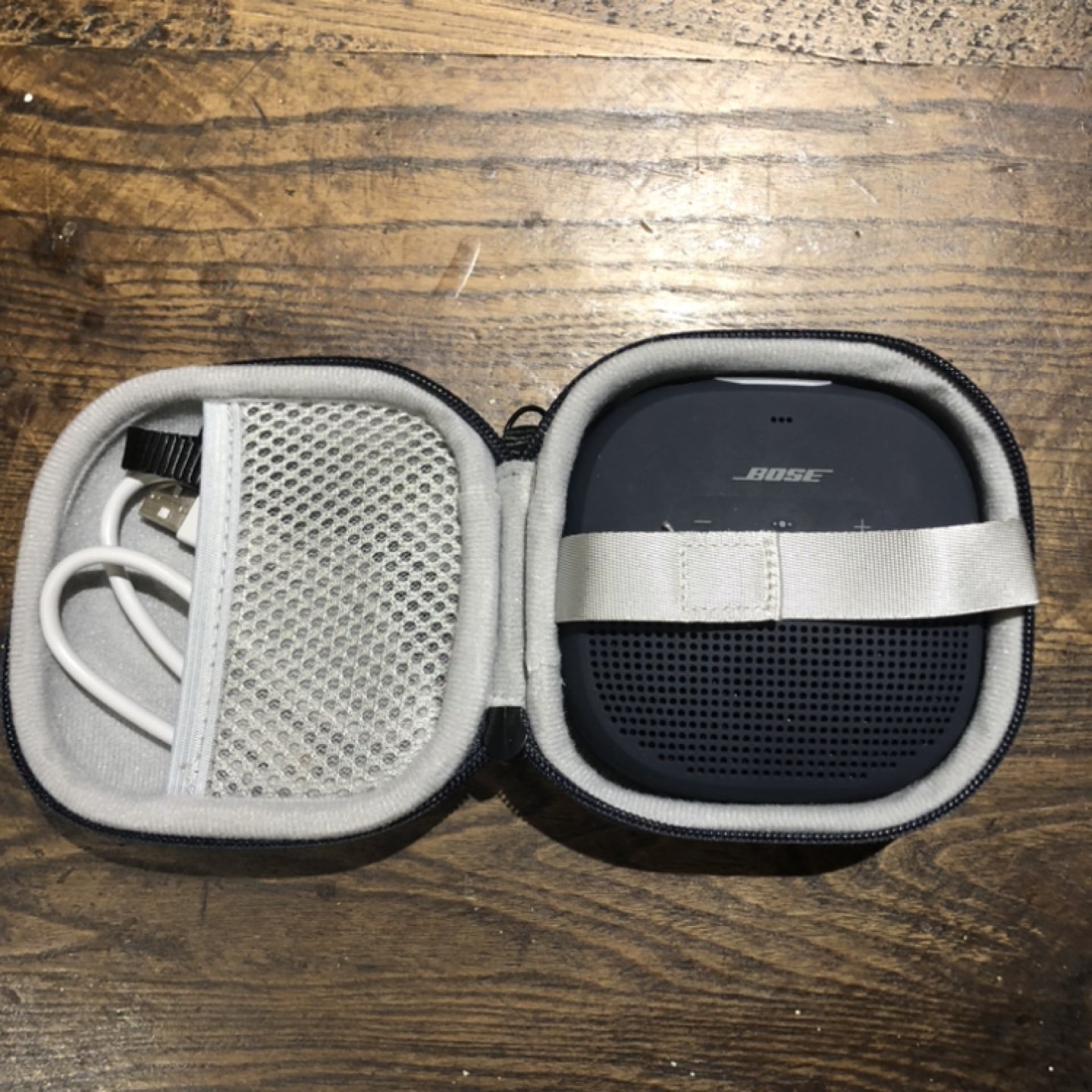 Bose SoundLink Waterproof Bluetooth Speaker with FREE hard case - photo 2