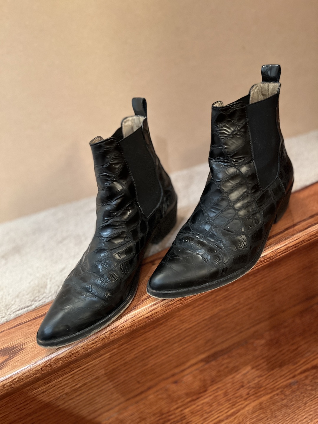 Vintage BORN Crocodile Black Leather Chelsea Boots
