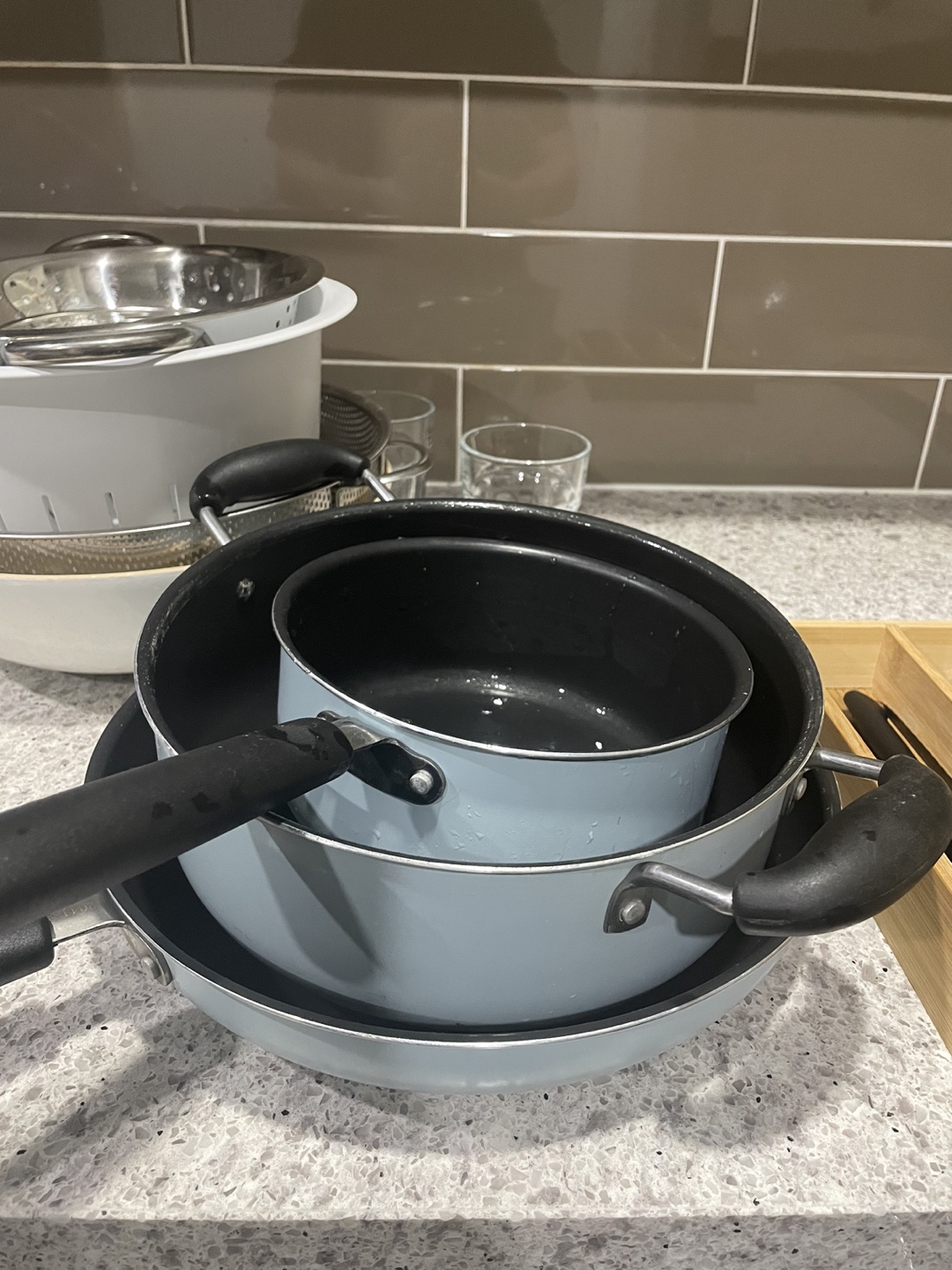 Moving Sale - Kitchen Pots, Pans, Dishes, and Utensils thumbnail