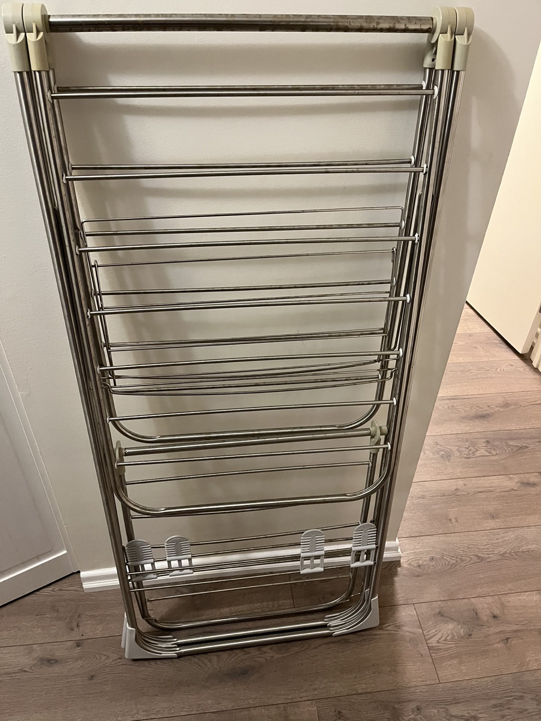 Free items MOVING SALE image indicator(4)