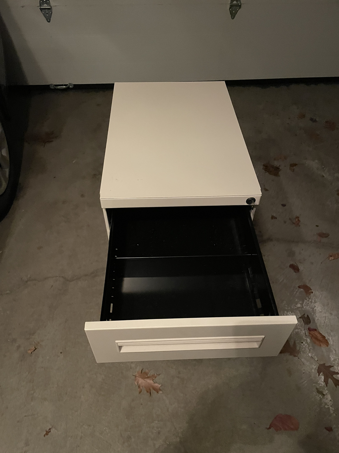 Industrial 3 drawer cabinet - photo 4