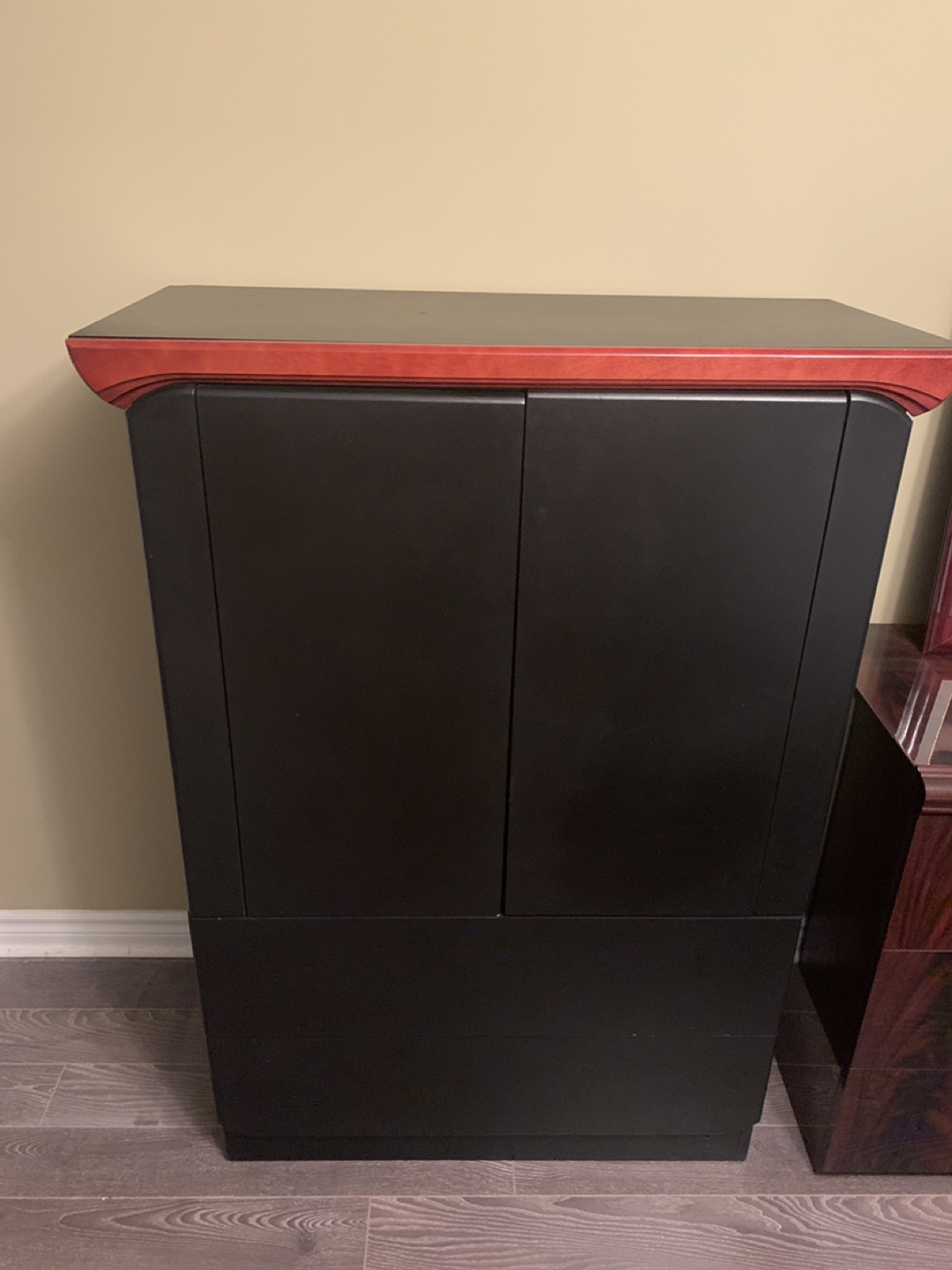 Dresser - photo 2