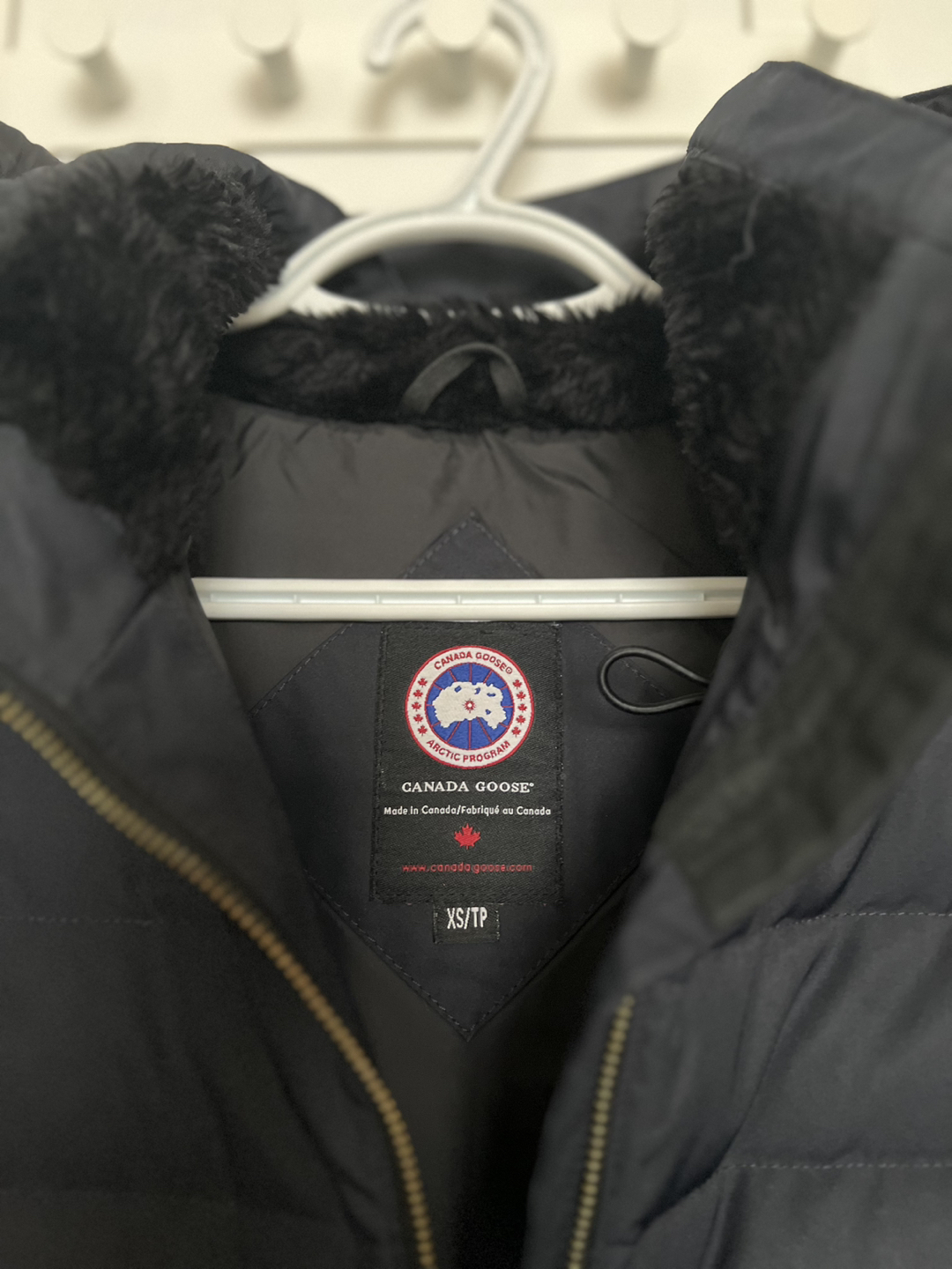 Women’s Canada goose black label winter jacket - photo 4