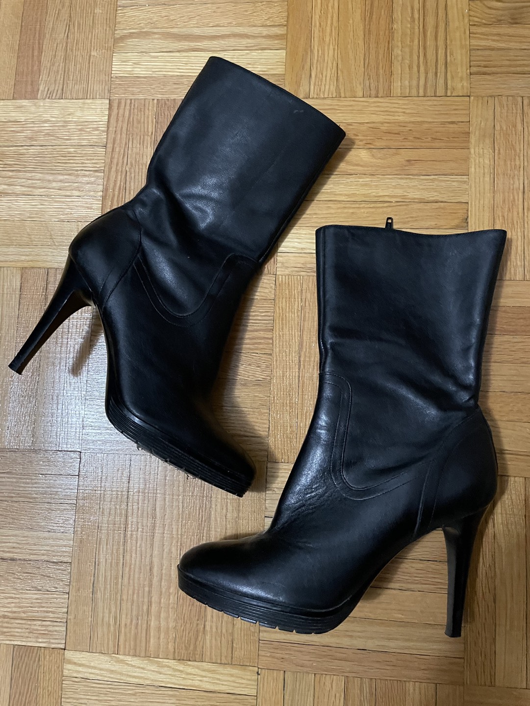 CALVIN KLEIN LEATHER BOOTS -  size 8 thumbnail