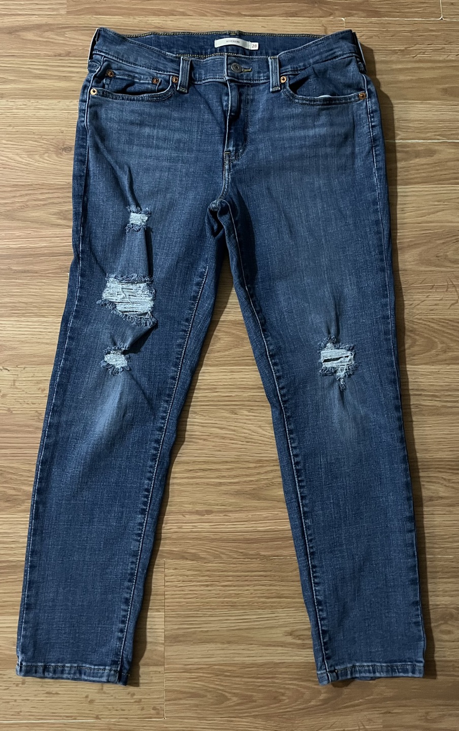 Levi’s Boyfriend Jeans Women’s Size 28 Excellent Condition thumbnail
