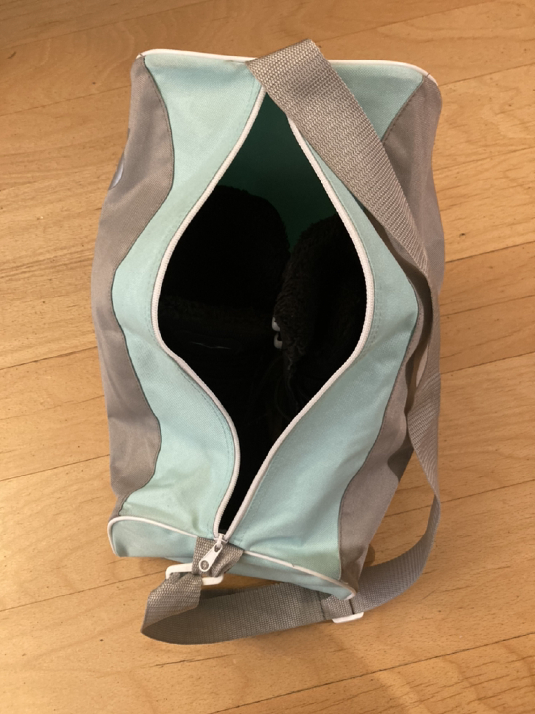 Women’s Senior Recreational Ice skates, Size 5 (US) + bag - photo 2
