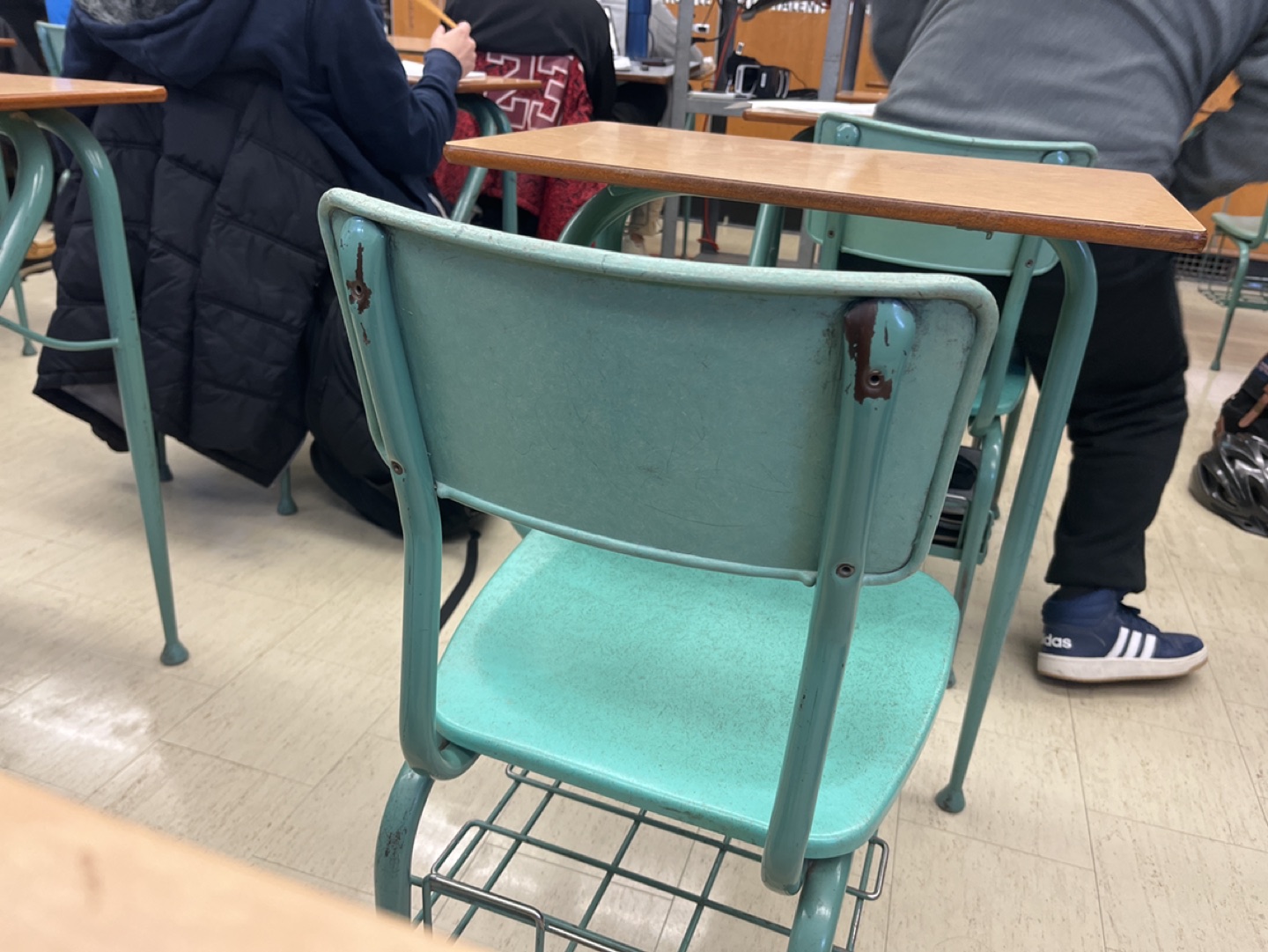 School chair with desk - photo 2