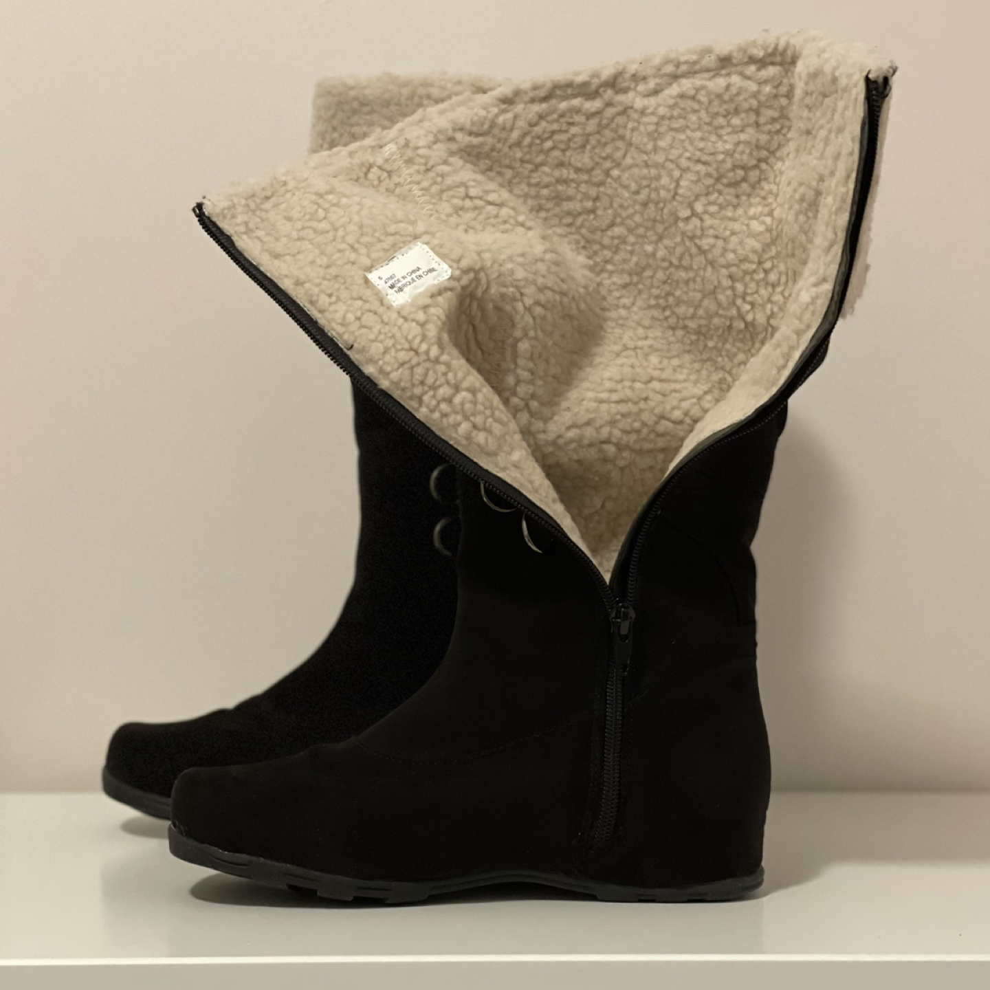 Black boots - photo 2