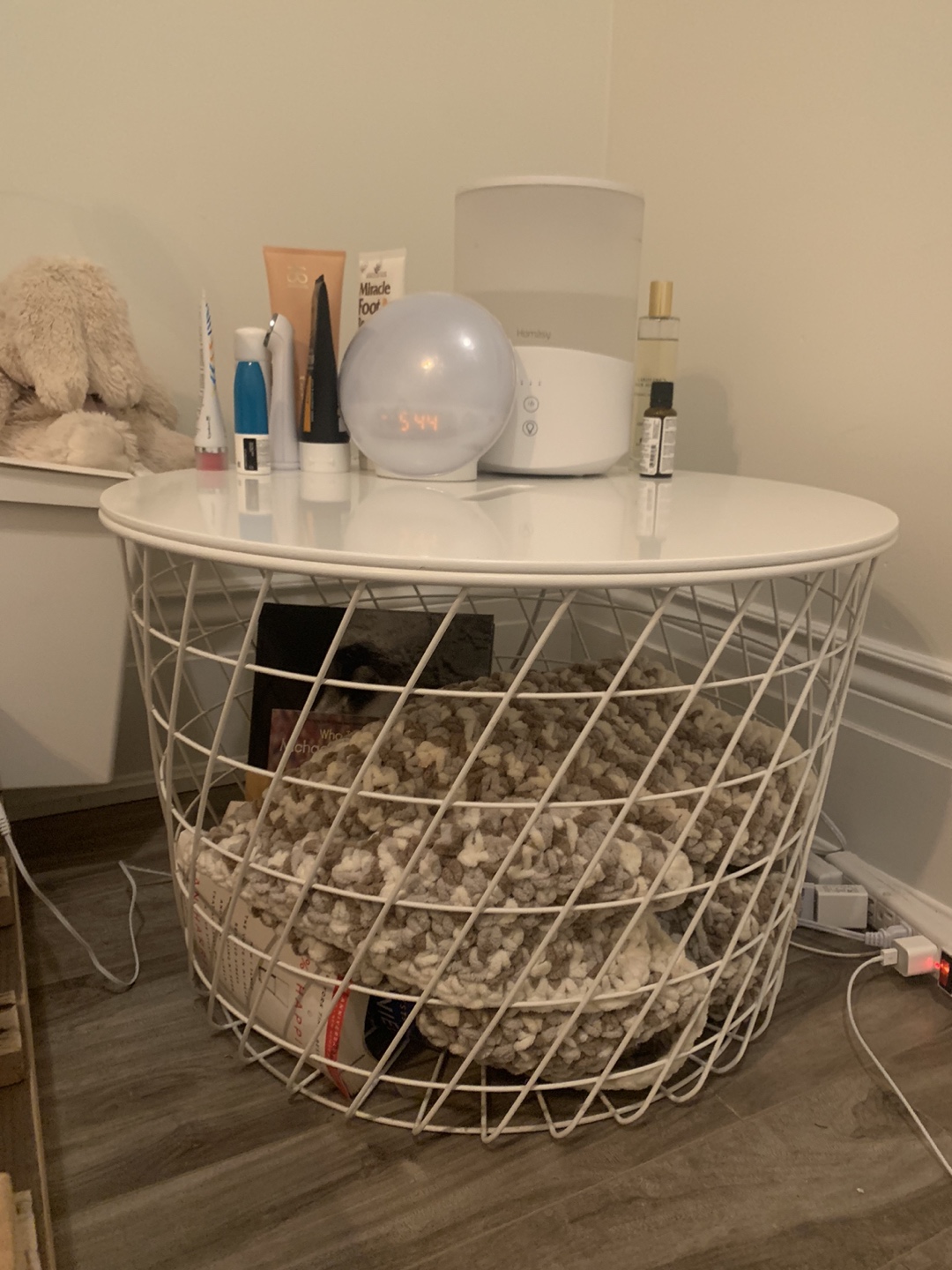 White round coffee table - photo 2