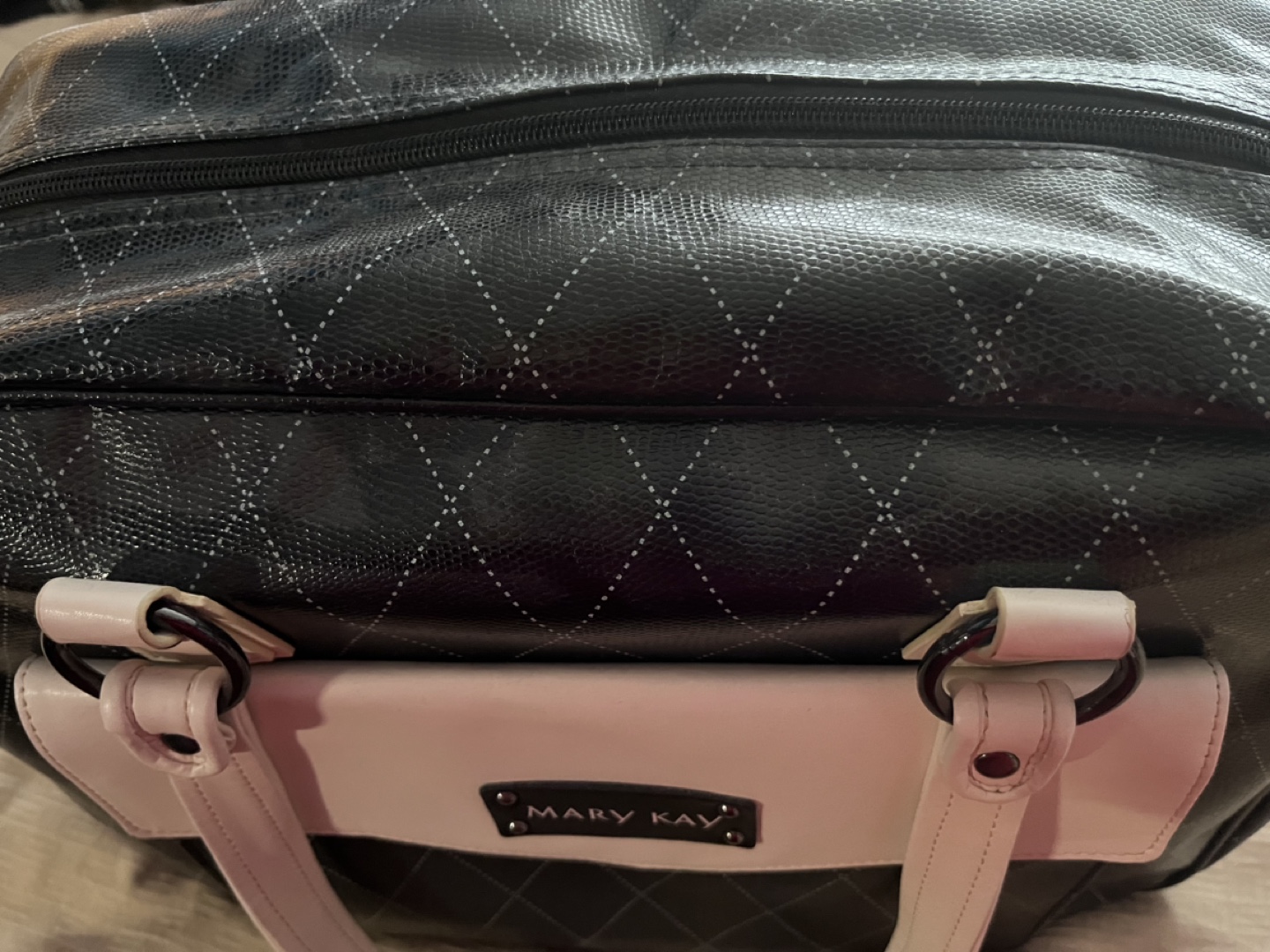 MaryKay Bag image indicator(2)