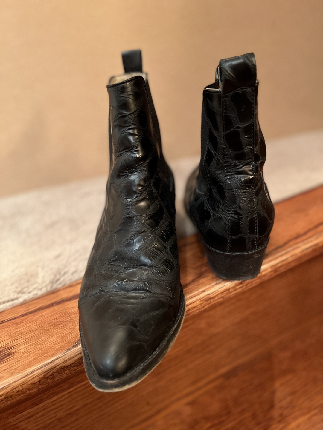 Vintage BORN Crocodile Black Leather Chelsea Boots - photo 3