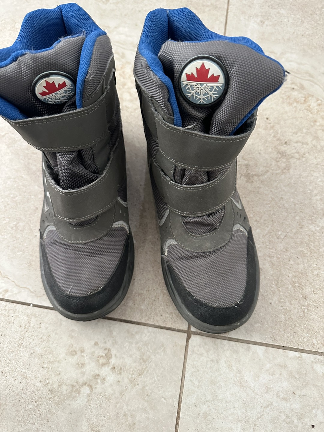 Snow shoes thumbnail