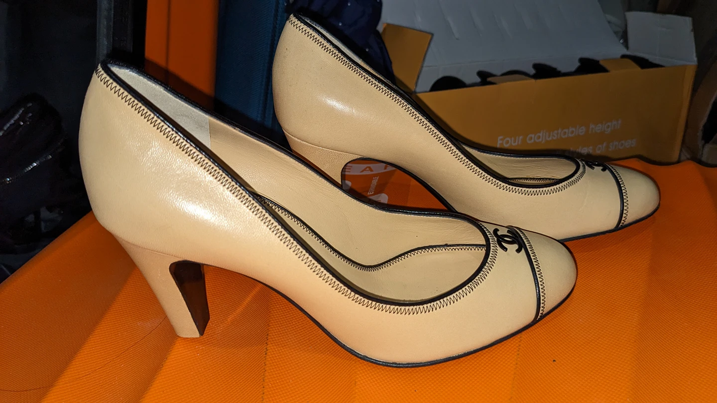 Chanel Classic Leather Heels [EU 36] - photo 4