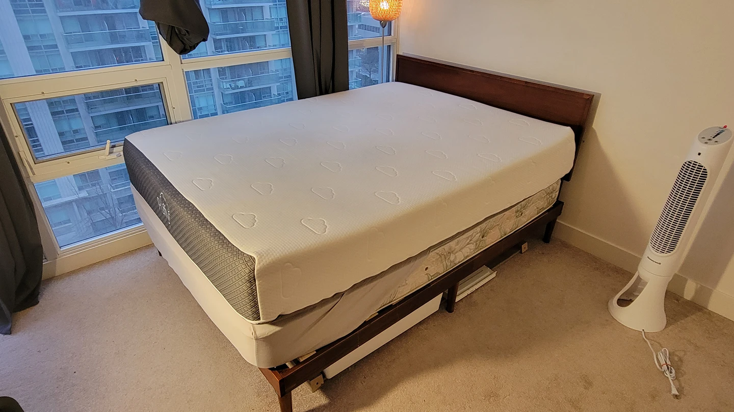 Ikea Sultan bed frame + Puffy Queen Mattress - photo 4