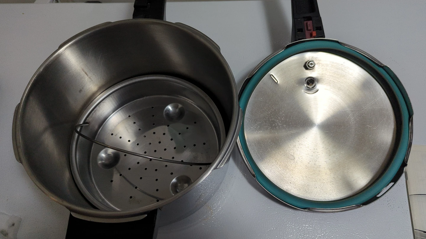 Pressure cooker - photo 3