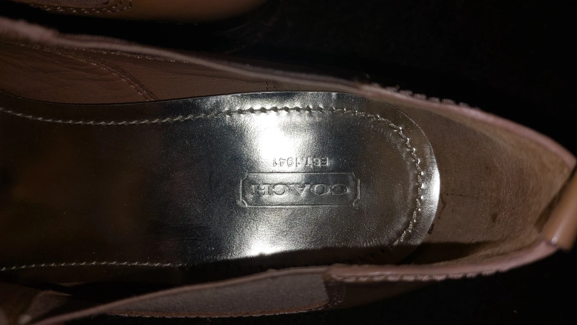 Women's Coach Patent Leather Oxford Pointy Toe Shoe Size 11 image indicator(5)