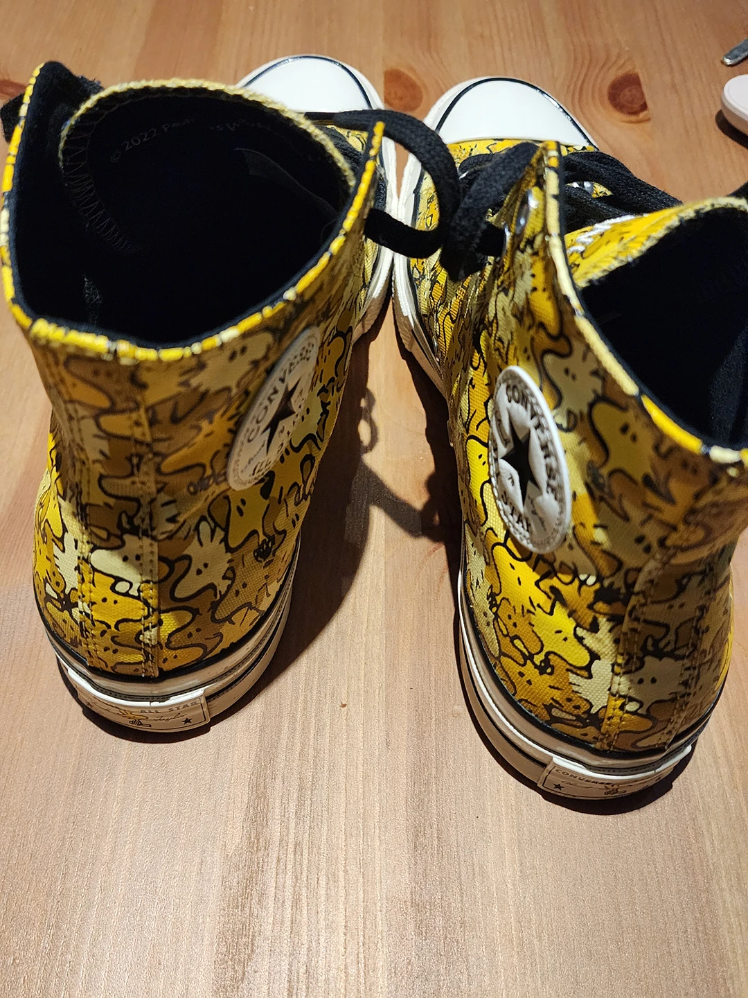 Peanuts Woodstock Converse High Tops - Size 9.5 M - Worn Once - photo 2