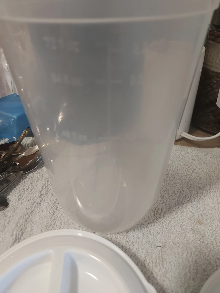 #freecycle 2 Plastic Pitchers image indicator(3)