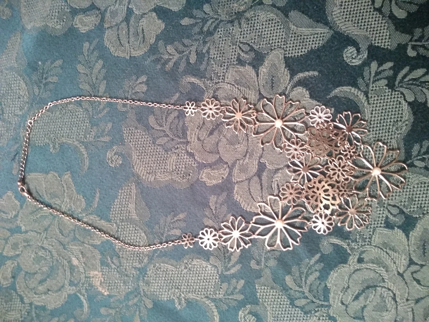 floral necklace